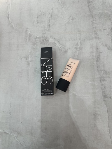 Nars Soft Matte Complete Foundation Mont Blanc