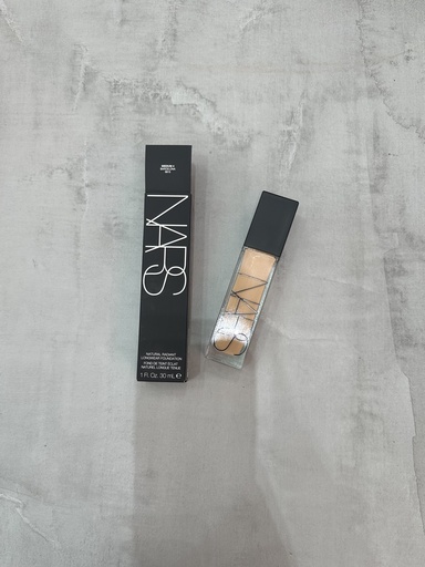 Nars Natural Radiant Longwear Foundation Barcelona