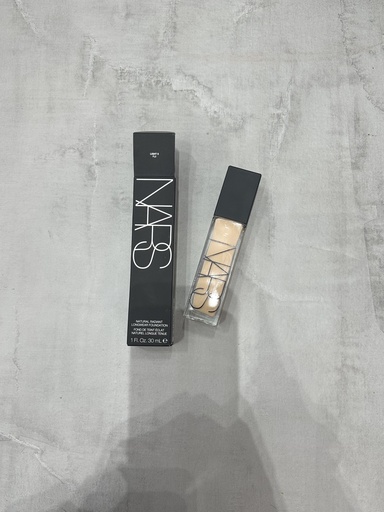 Nars Natural Radiant Longwear Foundation Fiji