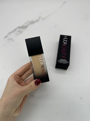 Huda Beauty Faux Filter Foundation Pa Sticker Ngjyre 1