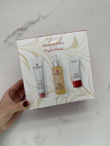 Elizabeth Arden Eight Hour Holiday Miracle Set