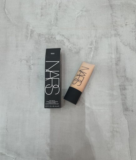 Nars Soft Matte Complete Foundation Valencia