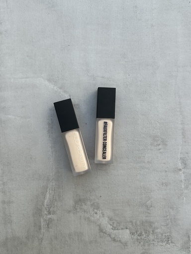 Huda Beauty Faux Filter Concealer Meringue Pa Kuti