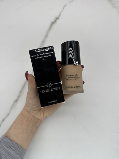 Giorgio Armani Luminous Silk Perfect Glow Flawless Foundation 5.9