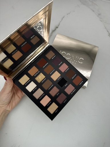 Iconic London Thriving & Shining Eyeshadow Palette 