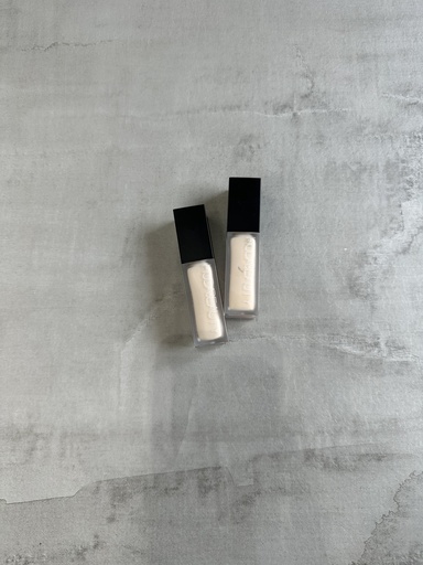 Huda Beauty Faux Filter Concealer Pa Sticker Ngjyre Pa Kuti