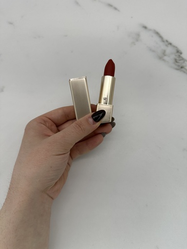 Hourglass Unlocked Lipstick Lush 360