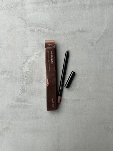 Hourglass Shape&Sculpt Lip Liner Expose 1