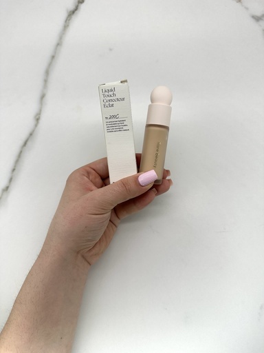 Rare Beauty Liquid Touch Brightening Concealer 200C