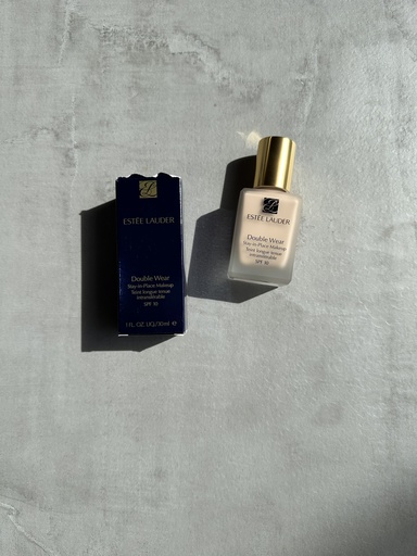 Estée Lauder Double Wear Stay In Place Foundation 1C0