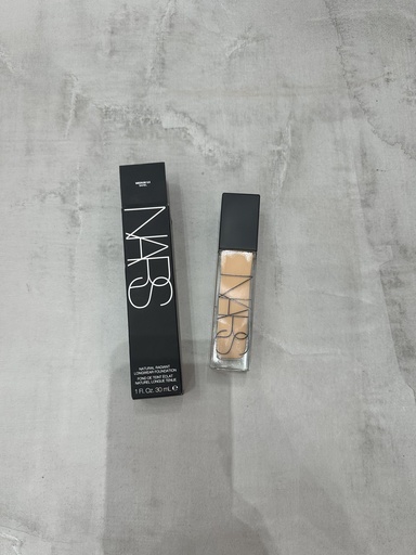 Nars Natural Radiant Longwear Foundation Sahel