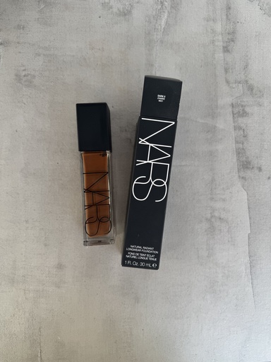 Nars Natural Radiant Longwear Foundation Zambie