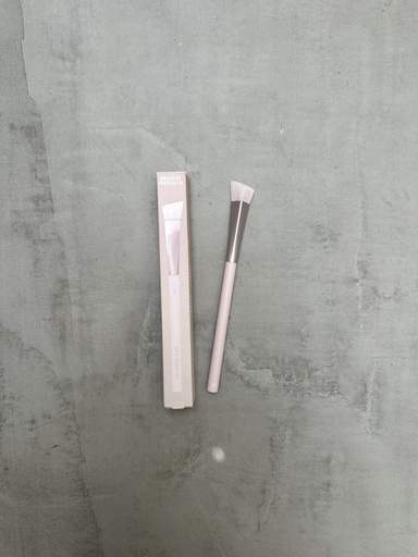 Kylie Cosmetics Brush 02