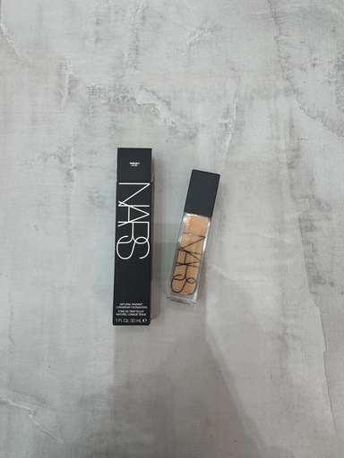 Nars Natural Radiant Foundation Aruba 