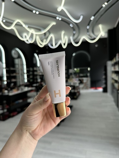 
Hourglass Veil Hydrating Skin Tint N1