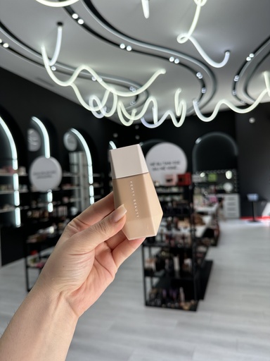 Fenty Beauty Eaze Drop Skin Tint 5 Pa Kuti