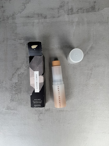 Fenty Beauty Eaze Drop Blur + Smooth Tint Stick 9