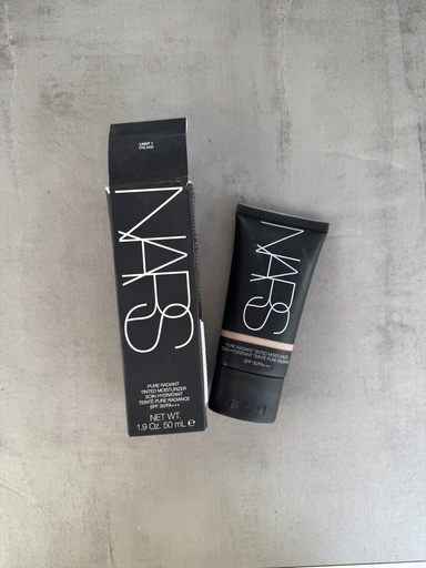 Nars Pure Radiant Tinted Moiturizer SPF30 Finland