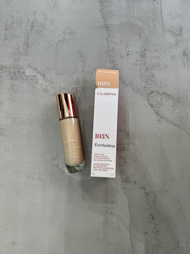 Clarins Everlasting Longwearing & Hydrating Matte Foundation 103N 30ml