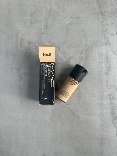 MAC Studio Fix Fluid SPF 15 N6.5 