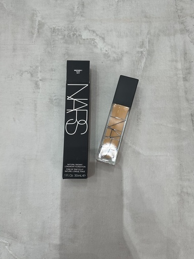 Nars Natural Radiant Longwear Foundation Tahoe