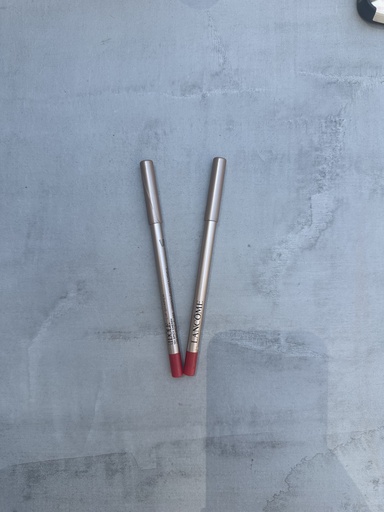 Lancome Creamy Matte Lip Liner 101 Spicy Cherry 