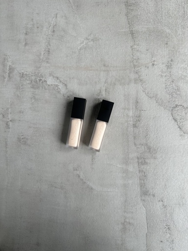 Huda Beauty Faux Filter Concealer Honey Pa Kuti