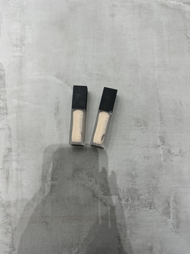 Huda Beauty Faux Filter Concealer Cotton Candy Pa Kuti