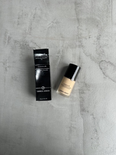 Giorgio Armani Luminous Silk Perfect Glow Flawless Foundation 3.8