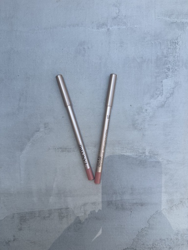 Lancome Idole Lip Shaper Creamy Matte Lip Liner 33 Idole Nude 