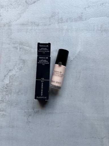 Giorgio Armani Luminous Silk Perfect Glow Flawless Foundation 3.75 18ml