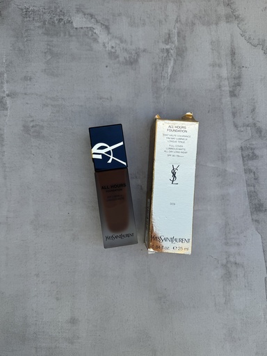YSL All Hours Foundation DC9