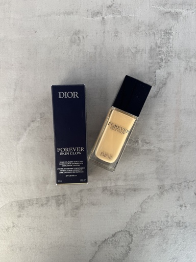 Dior Forever Skin Glow 2WO Warm Olive 30ml