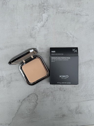 Kiko Milano Weightless Perfection Wet And Dry Powder Foundation Spf30 N95