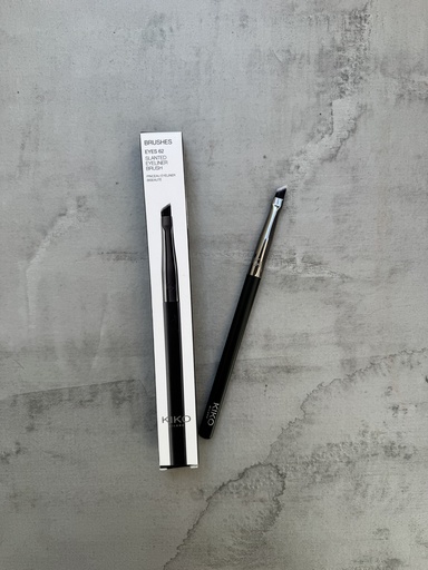 Kiko Milano Brushes Eyes 62 Slanted Eyeliner Brush