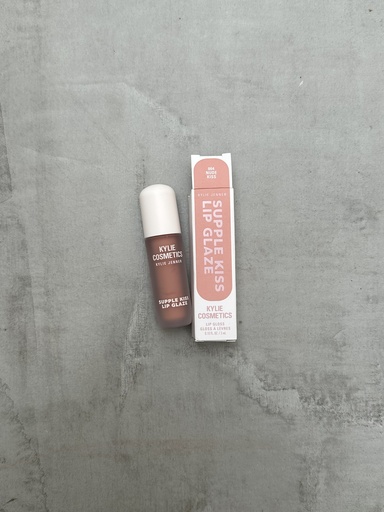 Kylie Cosmetics Supple Kiss Lip Glaze 004 Nude Kiss