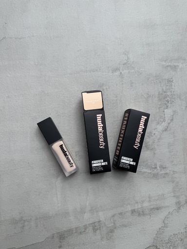 Huda Beauty Faux Filter Concealer Yogurt Drops 