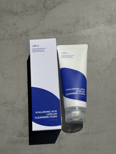 Isntree Hyaluronic Acid Low-pH Cleansing Foam 150ml