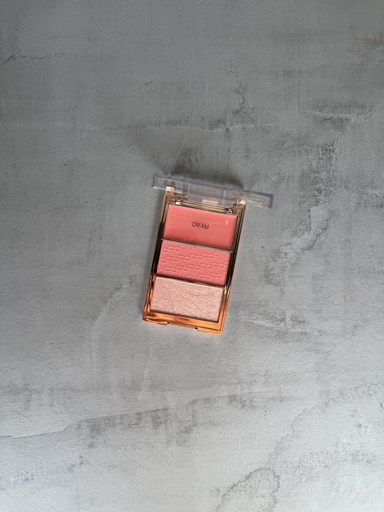 REVOLUTION Icon Blush Authentic Peach