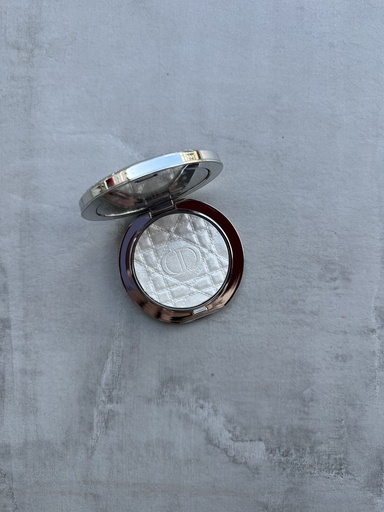 Dior Forever Glow Luminizer 06 Opal Sequin Pa Kuti