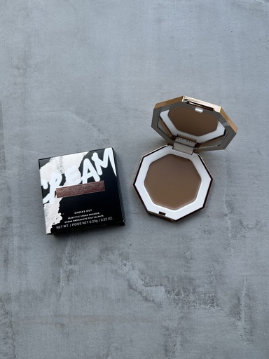 Fenty Beauty Cheeks Out Cream Bronzer Butta Biscuit