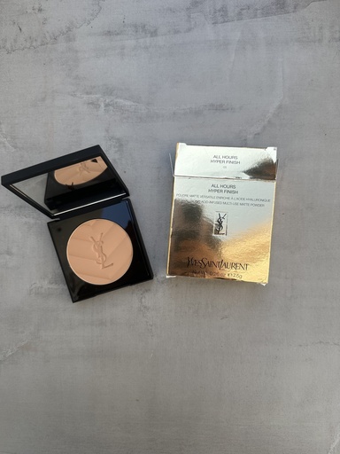 YSL All Hours Hyper Finish 05