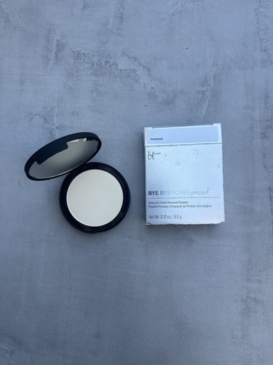 It Cosmetics Bye Bye Pores Pressed Powder Translucent 