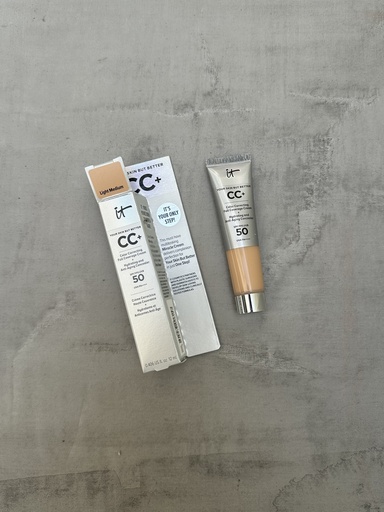 It Cosmetics CC+ Correcting Full Coverage Cream SPF50 Light Medium 12ml
