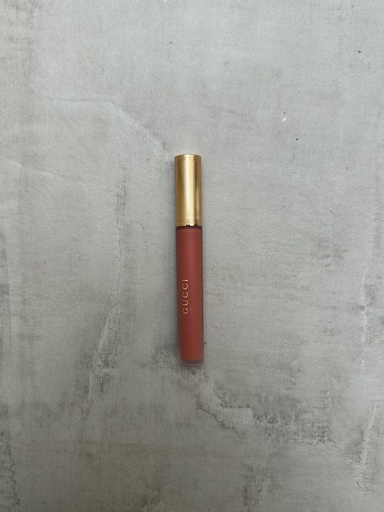 Gucci Liquid Matte Lipstick Valeria Rose Pa Kuti