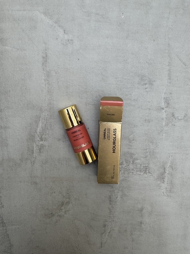 Hourglass Unreal Liquid Blush Future
