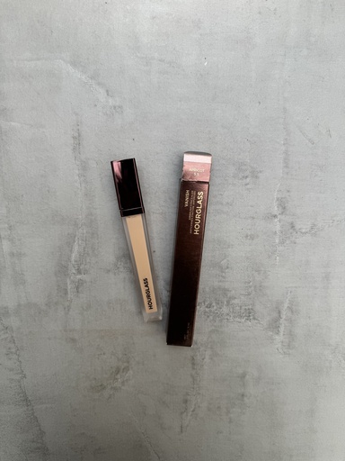 Hourglass Vanish Airbrush Concealer Apricot 5.5