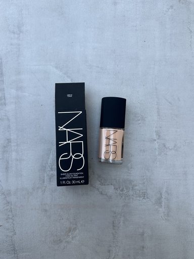 Nars Sheer Glow Foundation Yukon 30ml