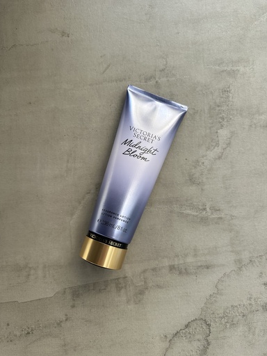 Victoria's Secret Midnight Bloom Fragrance Lotion 236 ml